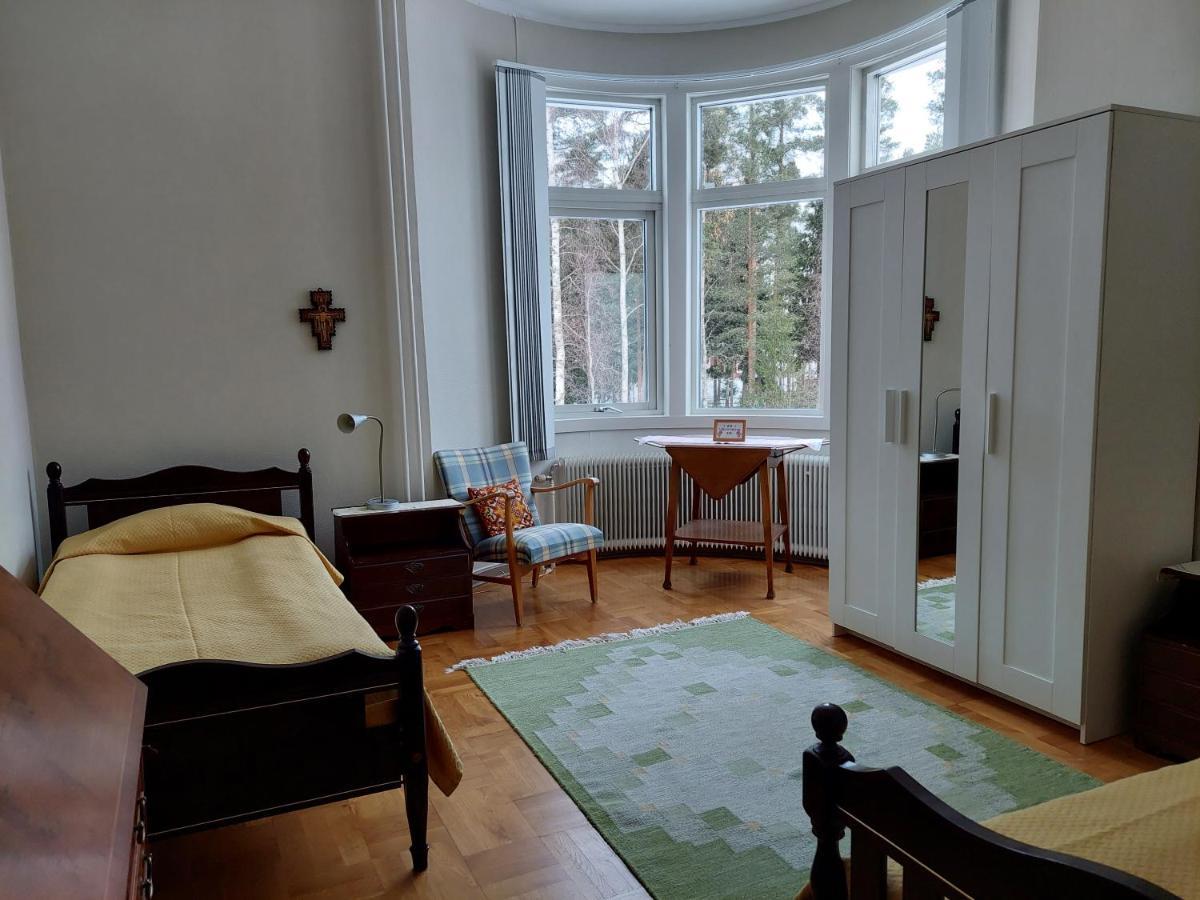 Bed and Breakfast Birgittagarden - Gaesthem - Birgittasystrarna Фалун Экстерьер фото